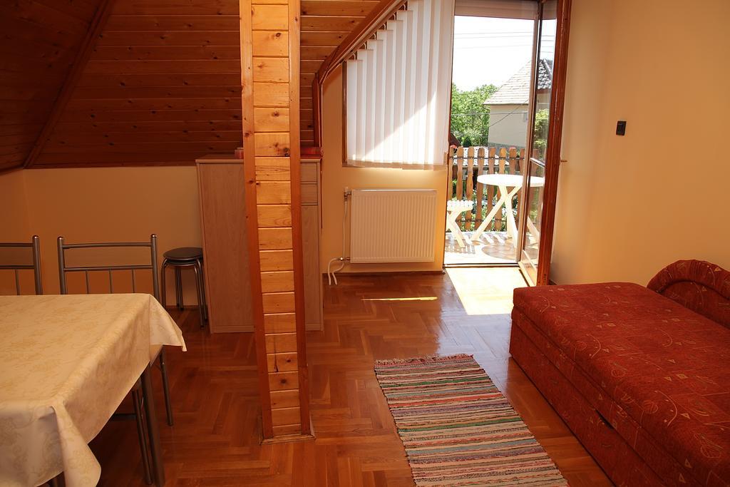 Andrea Apartmanház Balatongyörök Exterior foto