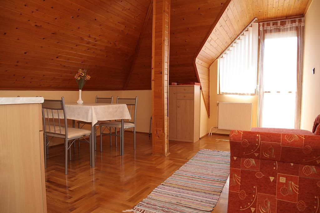 Andrea Apartmanház Balatongyörök Exterior foto